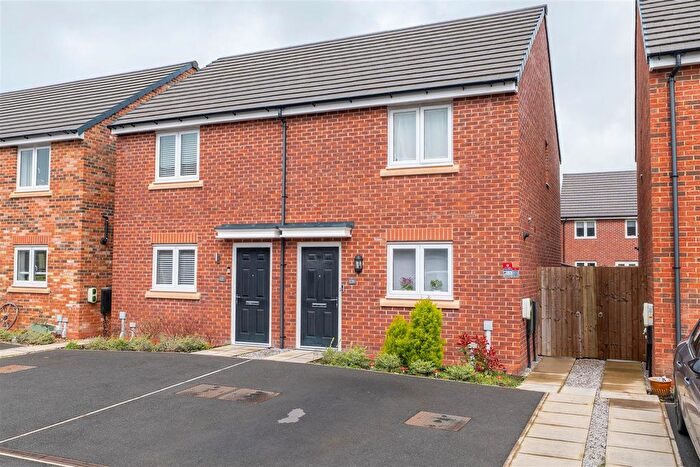 2 Bedroom Semi Detached House For Sale In Goldcrest Avenue, Farington Moss, Leyland, PR26