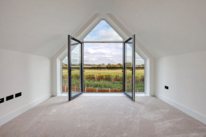 4 Bedroom Detached House For Sale In North Drive, Hutton, CM13