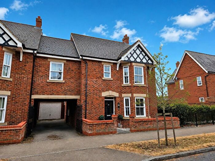 4 Bedroom Link Detached House For Sale In Crowsley Road, Kempston, Bedford, MK42