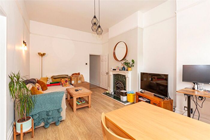 1 Bedroom Flat To Rent In Chesterfield Road, St. Andrews, Bristol, BS6