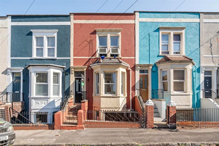 2 Bedroom Flat For Sale In Fitzroy Street, Totterdown, Bristol, BS4
