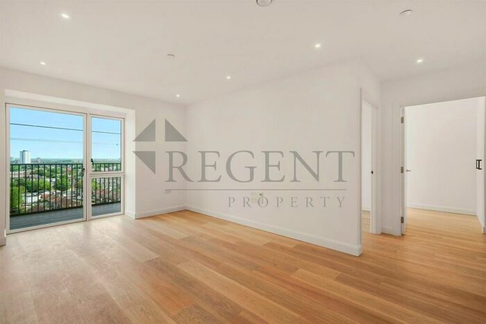 2 Bedroom Apartment To Rent In Botanist House, Seagull Lane, E16