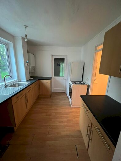 3 Bedroom Terraced House To Rent In Brook Avenue, Dagenham, RM10