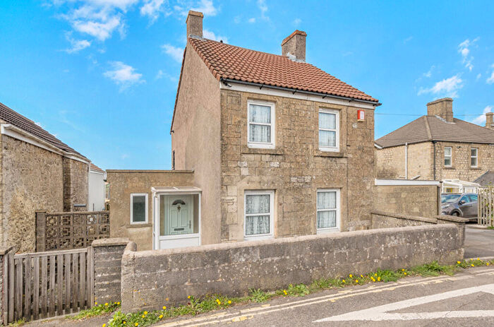 2 Bedroom Detached House For Sale In Ashgrove, Peasedown St John, Bath, BA2