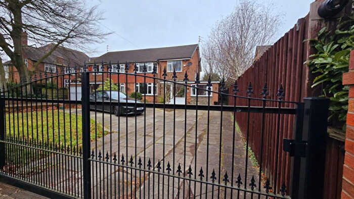 5 Bedroom Semi Detached House For Sale In Moss Lane, Sale, M33