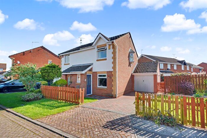 2 Bedroom Semi Detached House For Sale In Clover Fields, Calverton, Nottingham, NG14