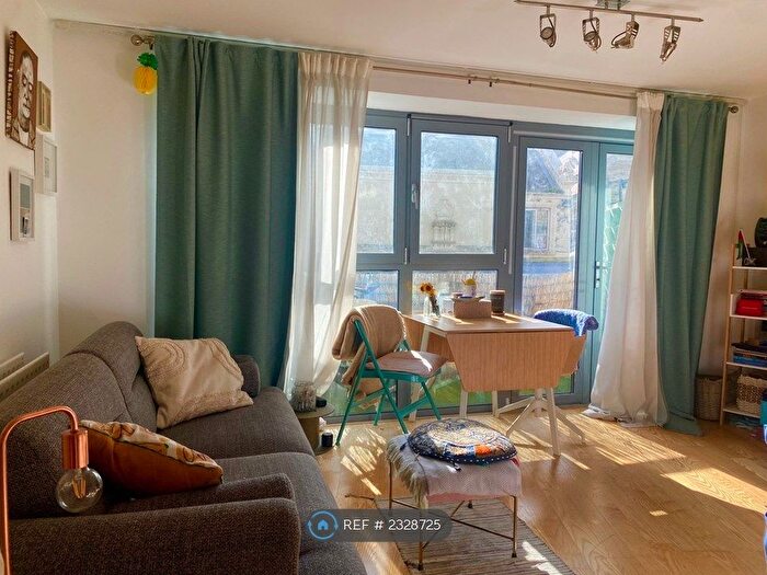 1 Bedroom Flat To Rent In Lee High Road, London, SE13