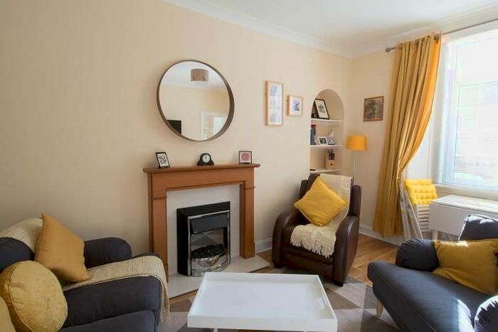 2 Bedroom Flat To Rent In Parsons Green Terrace, Edinburgh, EH8