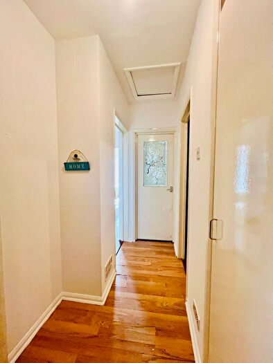 2 Bedroom Flat To Rent In Reachview Close, Camden Town, NW1