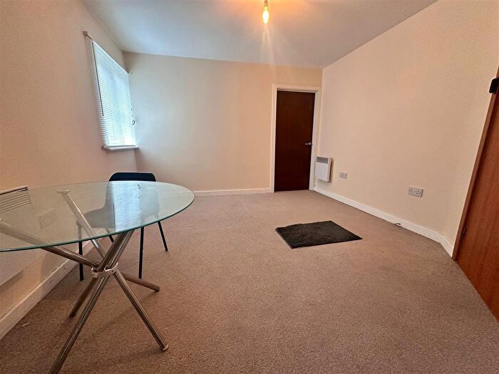 1 Bedroom Flat To Rent In Kendal, Purfleet-On-Thames, RM19