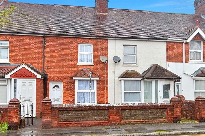 2 Bedroom Terraced House For Sale In Framfield Road, Uckfield, East Sussex, TN22