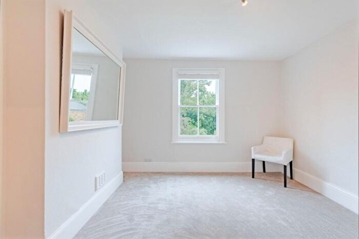 Studio To Rent In Gondar Gardens, West Hampstead, NW6
