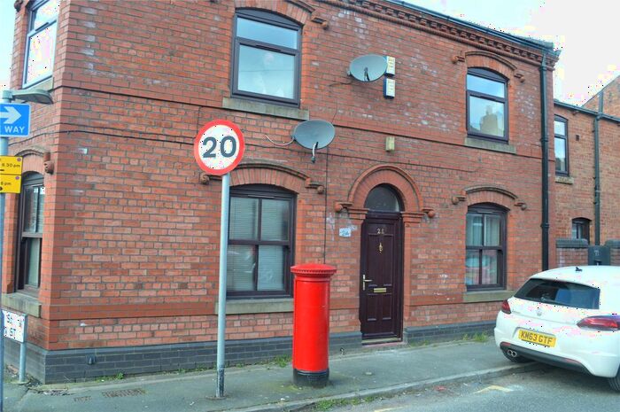 2 Bedroom Flat To Rent In Upper St. Stephen Street, Wigan, Greater Manchester, WN6