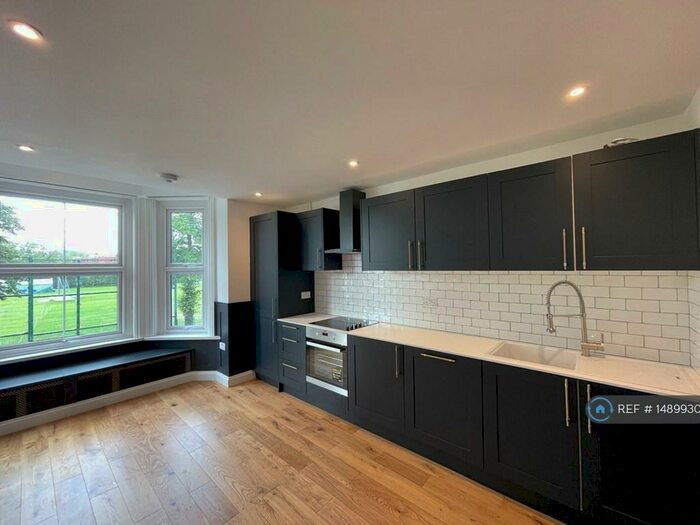 2 Bedroom Flat To Rent In Woodbridge Road, Guildford, GU1