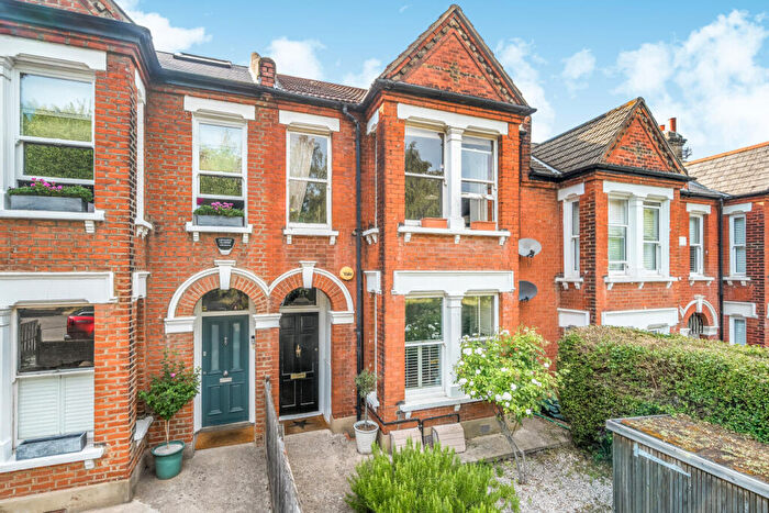 2 Bedroom Flat For Sale In Dunstans Road, East Dulwich London, SE22