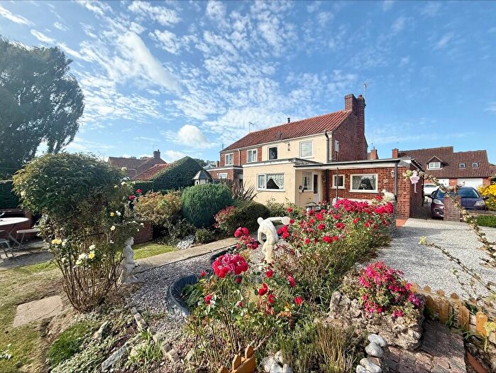 2 Bedroom Semi-Detached House For Sale In Bakers Road, Halvergate, NR13