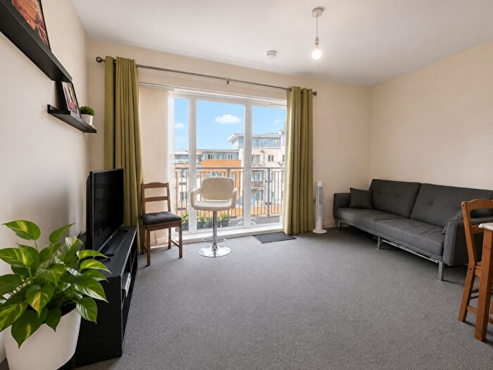 2 Bedroom Flat To Rent In Peebles Court, Whitestone Way, CR0