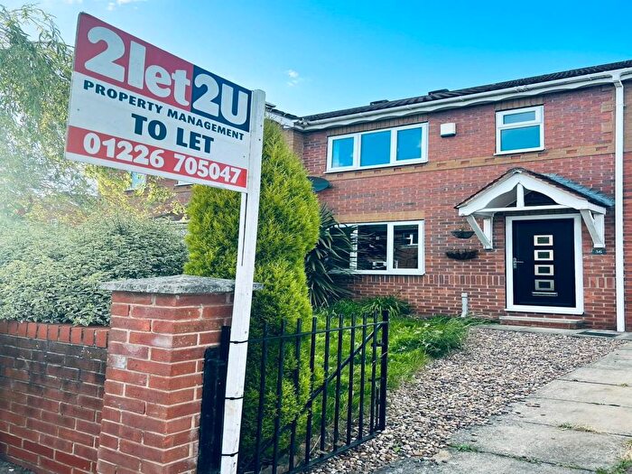 3 Bedroom Semi-Detached House To Rent In Raven Royd, Barnsley, S71