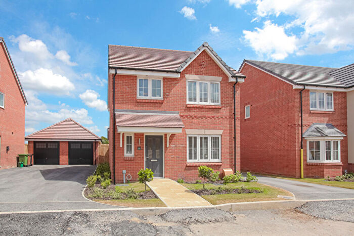 3 Bedroom Detached House For Sale In The Elms, Wantage, OX12