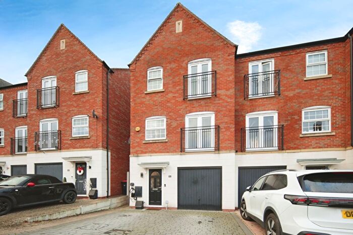 4 Bedroom End Of Terrace House For Sale In Gerards Way, Coleshill, Birmingham, Warwickshire, B46