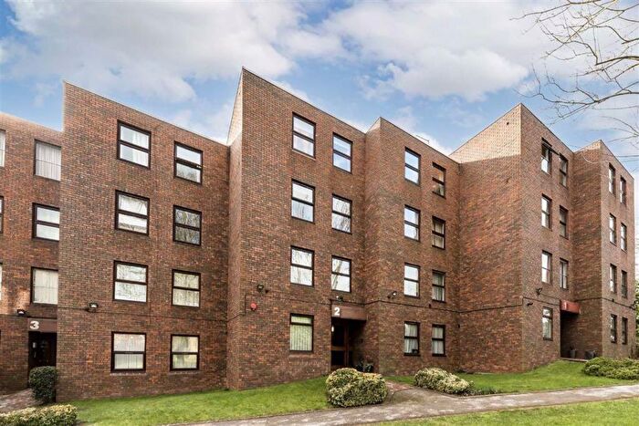 1 Bedroom Apartment To Rent In Brook Road, London, NW2