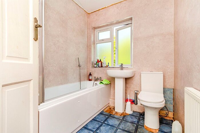 3 Bedroom Semi-detached House For Sale In Rosemary Crescent West, Wolverhampton, WV4