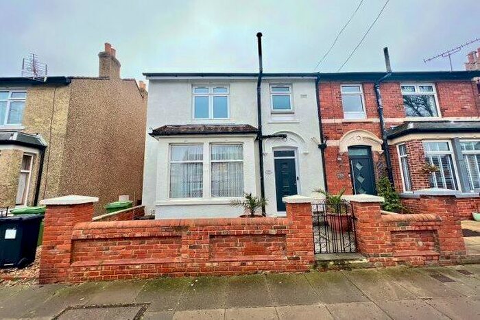 3 Bedroom Property To Rent In Copnor Road, Portsmouth, PO3