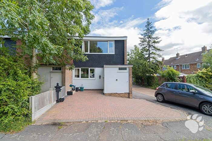 3 Bedroom End Of Terrace House For Sale In Curling Tye, Fryerns, SS14
