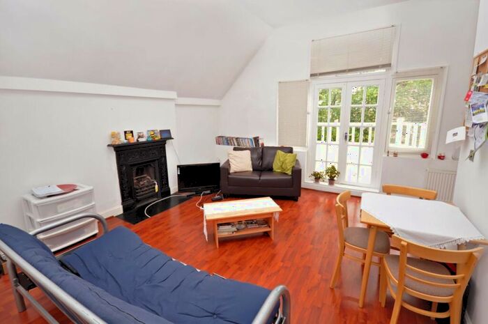 2 Bedroom Flat To Rent In Canfield Gardens, South Hampstead, NW6