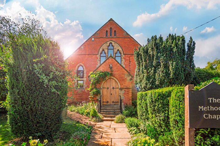 5 Bedroom Detached House For Sale In An Expertly Converted Chapel In Sturton-le-Steeple..., DN22