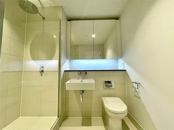 3 Bedroom Flat To Rent In Meadowside, Old Mount Street, Manchester, M4