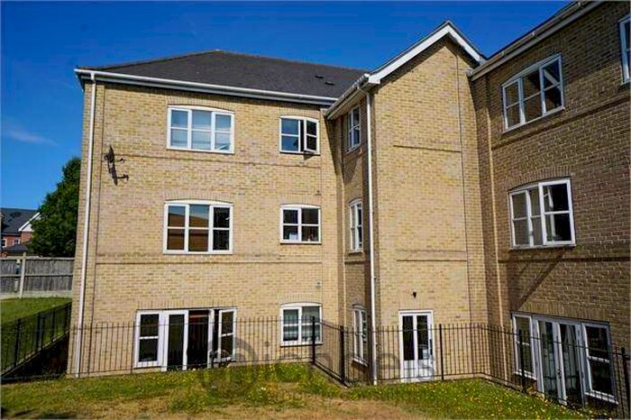 3 Bedroom Flat To Rent In Capstan Place, Colchester, CO4