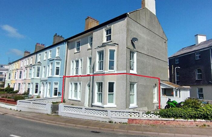 2 Bedroom Apartment For Sale In West End, Beaumaris, LL58