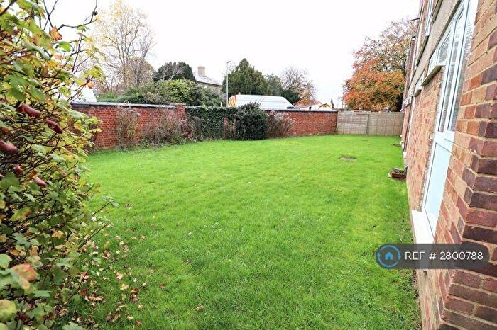 2 Bedroom Maisonette To Rent In St Margarets Court, Milton Keynes, MK2