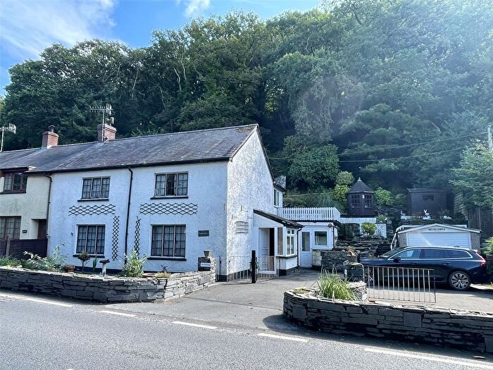 4 Bedroom Semi-detached House For Sale In Eglwys Fach, Machynlleth, Ceredigion, SY20