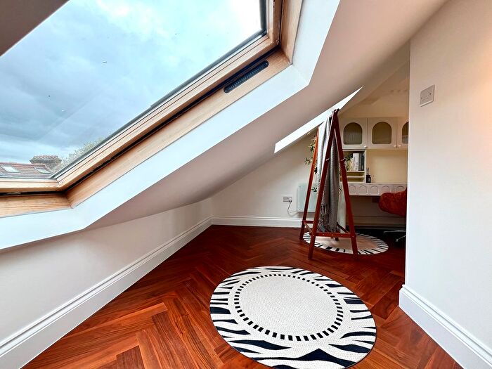 1 Bedroom Flat To Rent In Drapers Road, London, E15