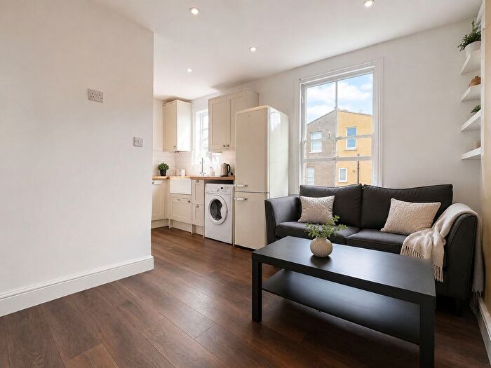 2 Bedroom Flat To Rent In Stanley Road, Cotham, BS6