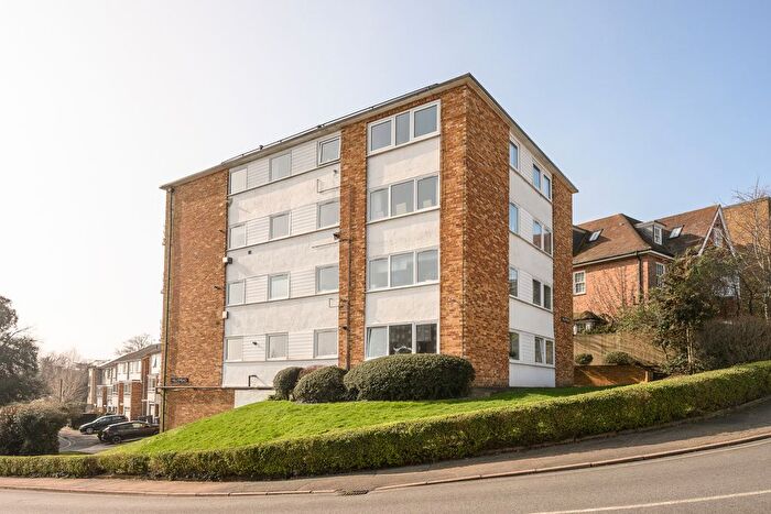 2 Bedroom Flat For Sale In Thornton Hill, London, SW19