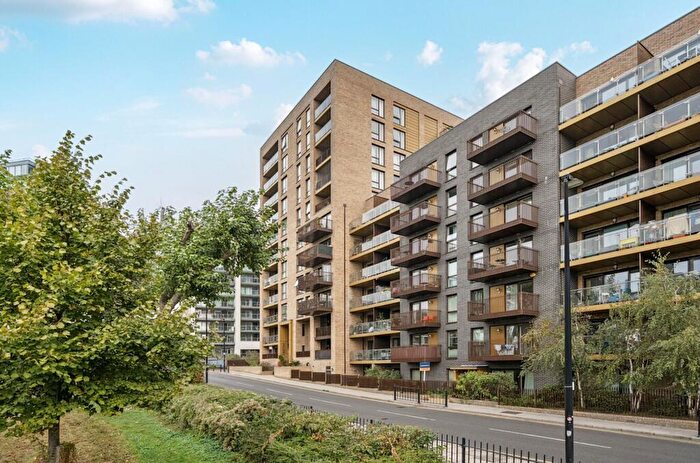 2 Bedroom Flat For Sale In Upper North Street, Wimhurst Court, E14