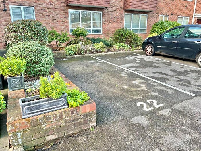 Garage / Parking To Rent In Parking Space, Carn Court, North Drive, Brighton, BN2