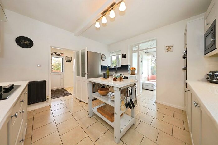 2 Bedroom Detached Bungalow For Sale In Hoo Road, Kidderminster, DY10