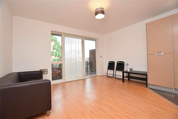 2 Bedroom Apartment For Sale In Luma Apartments, Park Royal, NW10