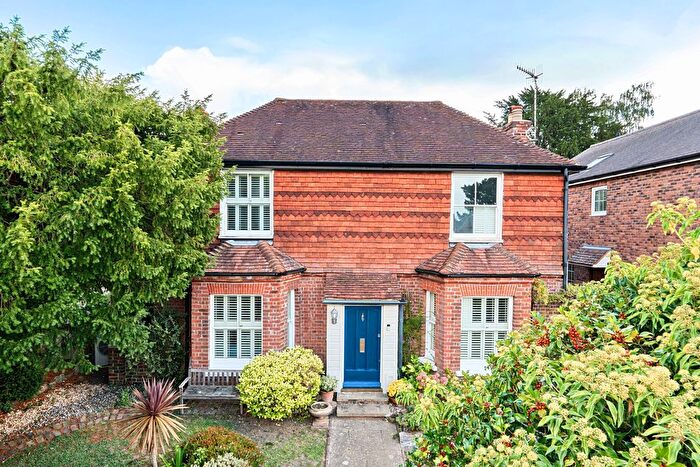 3 Bedroom Detached House For Sale In High Street, Dormansland, Lingfield, RH7