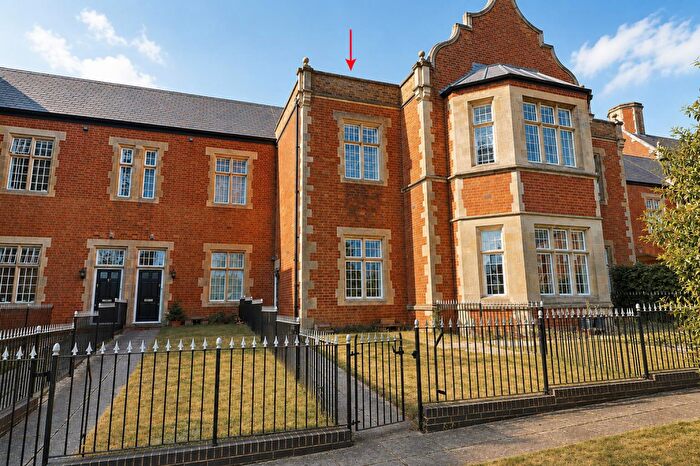 3 Bedroom Mews For Sale In Tredington Park, Hatton Park, Warwick, CV35