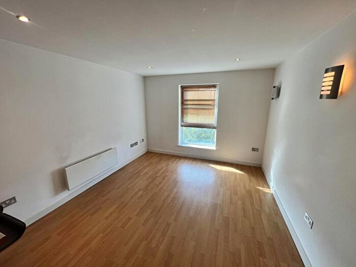 1 Bedroom Flat To Rent In St. Georges Close, Sheffield, S3