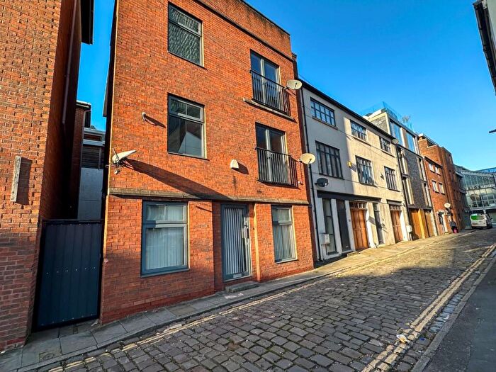 2 Bedroom Flat For Sale In Southern Street, Manchester, M3