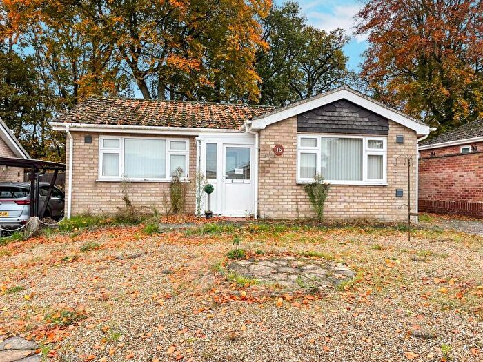 2 Bedroom Detached Bungalow For Sale In Kingfisher Drive, Brandon, IP27