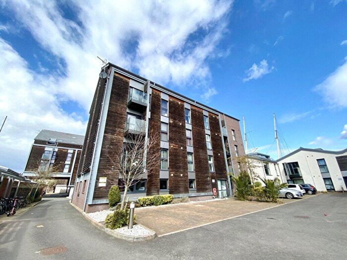 2 Bedroom Apartment To Rent In Harbourside, Great Western House, BS1