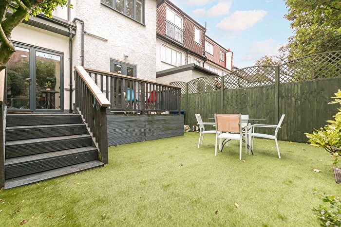 5 Bedroom Semi-Detached House To Rent In Hampstead Gardens, London, NW11