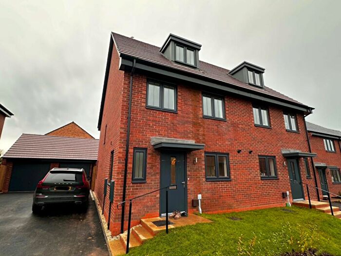 4 Bedroom House To Rent In Hoptonwood Drive, Derby, DE22